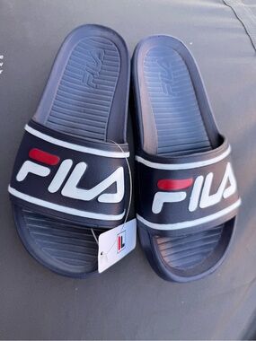 Fila Navy Blue Slide Sandals with White Logo and Red Accent Size 7